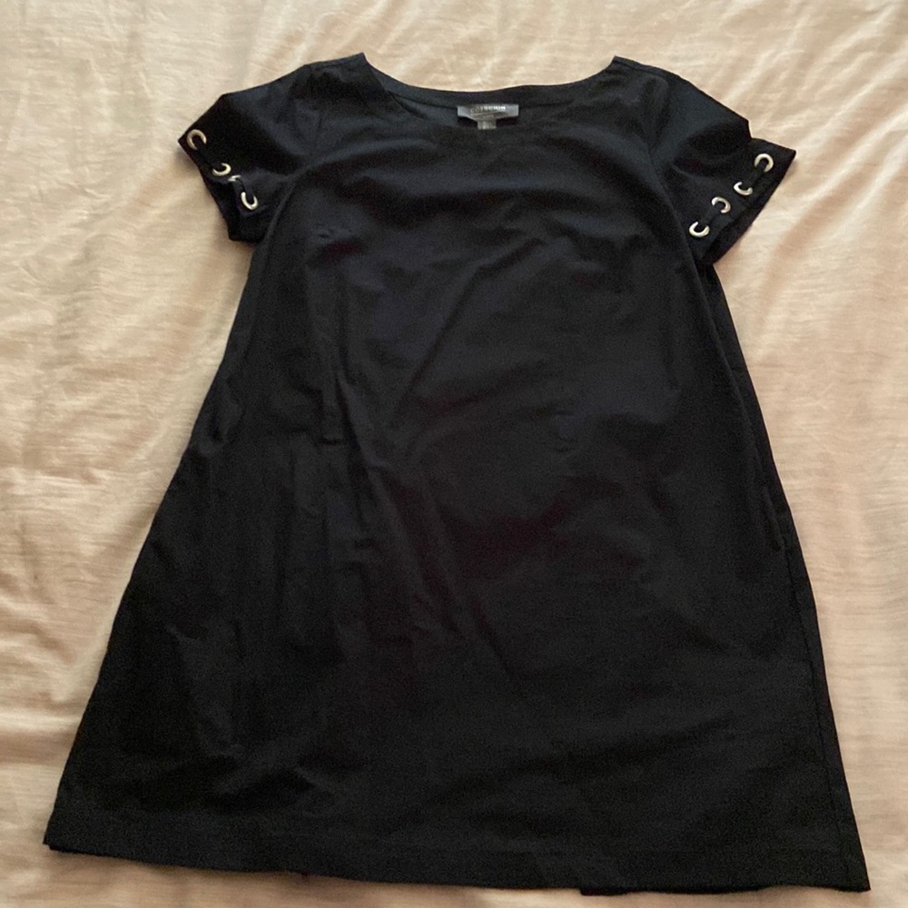 Coercion London Black Popover Pleated Dress